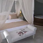 Sea Breeze And Hotel