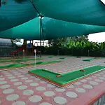 Hotel Sea Breeze And 4*