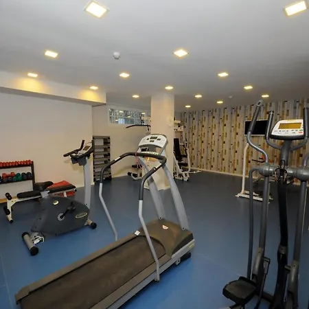 브리즈 앤드 호텔 4*