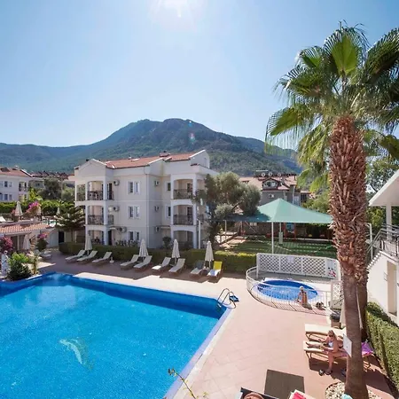 Sea Breeze And Ξενοδοχείο Ολουντενίζ