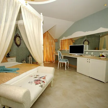 Sea Breeze And Ξενοδοχείο Ολουντενίζ