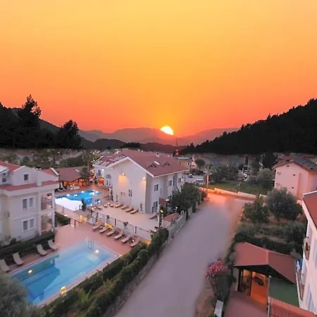 Hotel Sea Breeze And 4*