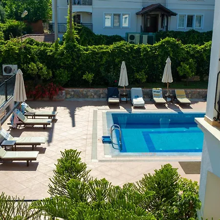 Отель Sea Breeze And 4*
